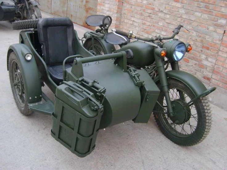 Классический мотоцикл Урал с коляской